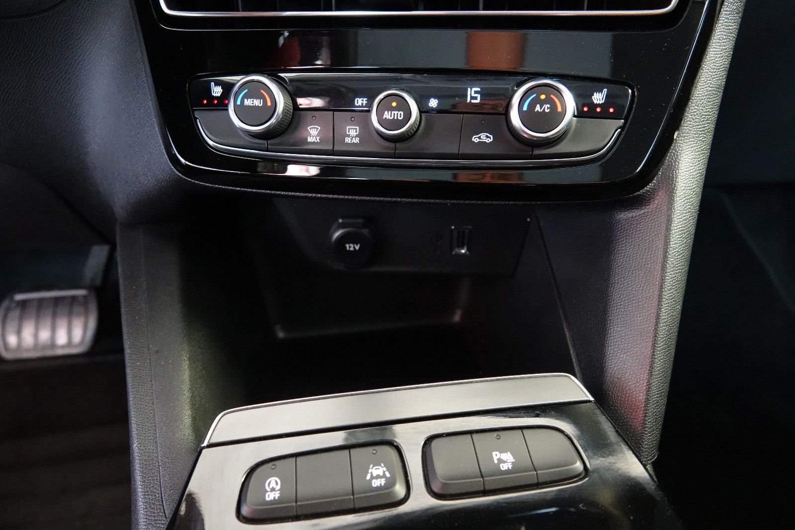Opel Mokka Elegance - Samsaru's Car Outlet