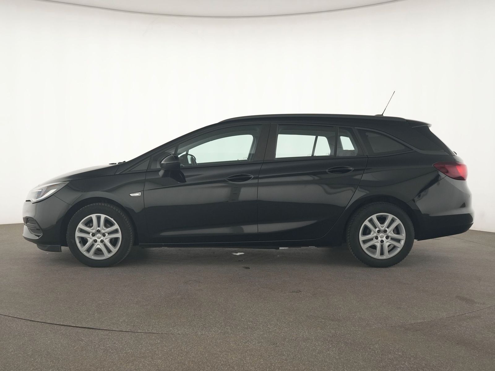 Opel Astra Edition - Samsaru's Car Outlet