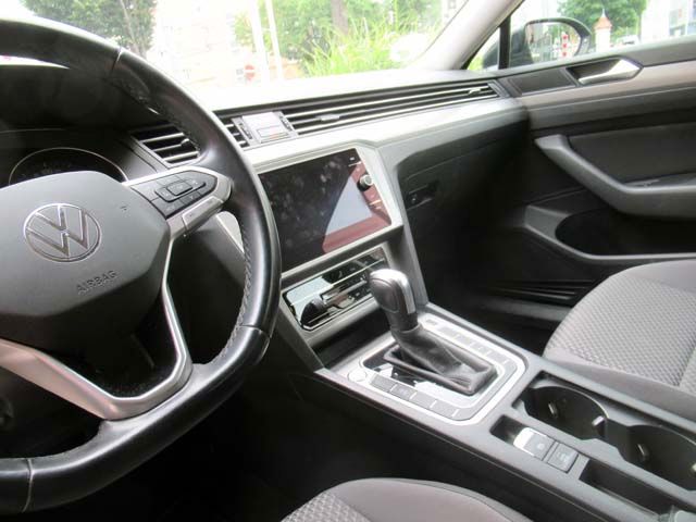 Volkswagen Passat Variant 2.0TDI DSG - Samsaru's Car Outlet