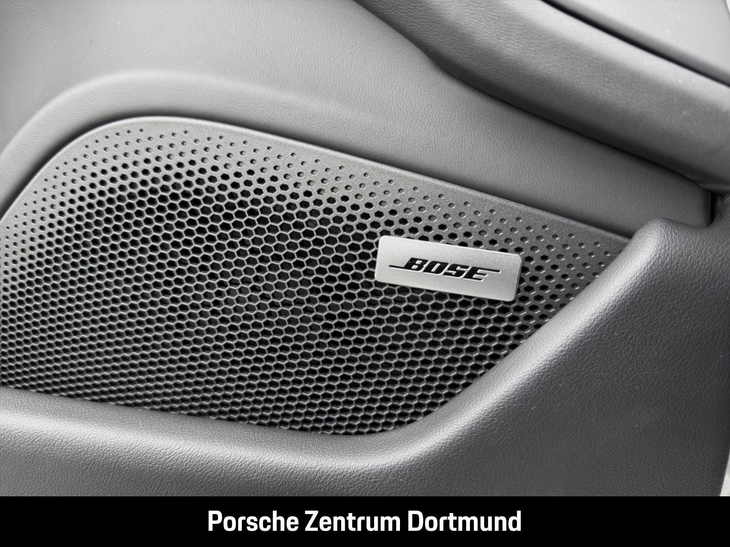 Porsche Taycan Turbo S BOSE Luftfederung LED-Matrix
