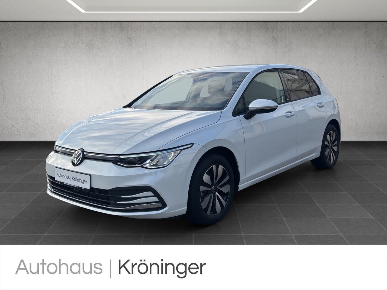 Volkswagen Golf VIII MOVE 1.5 eTSI DSG - Samsaru's Car Outlet