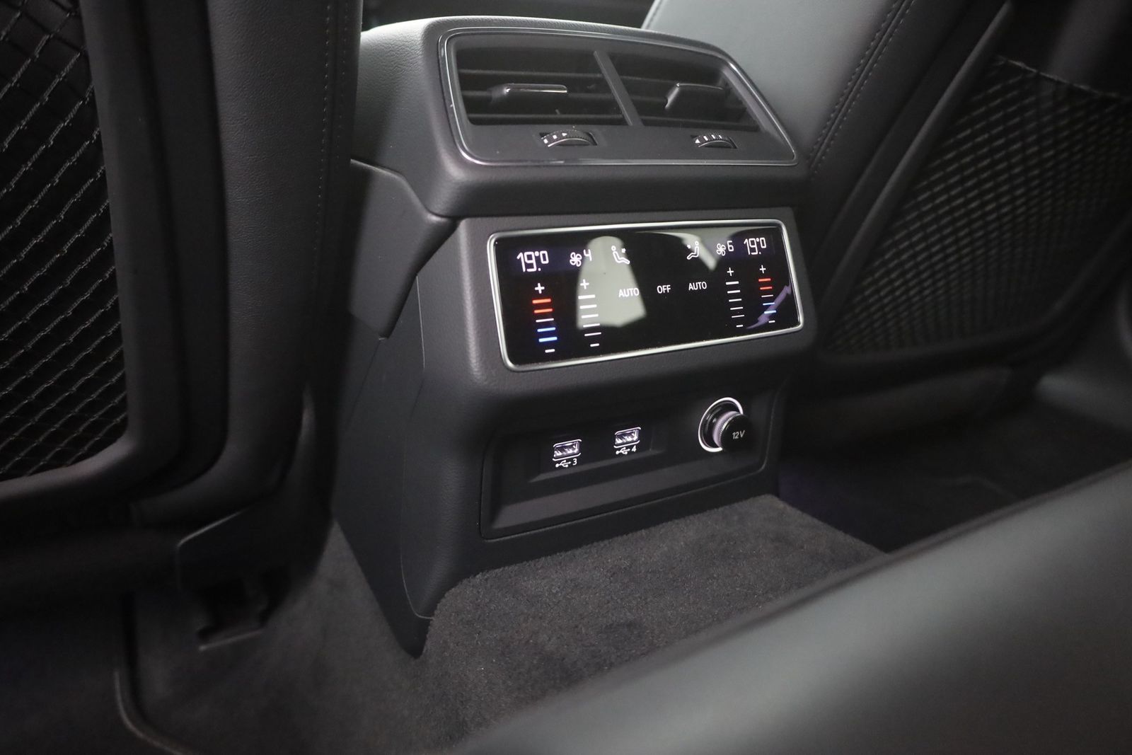 Audi A6 Avant 45 TFSI S-line - Samsaru's Car Outlet