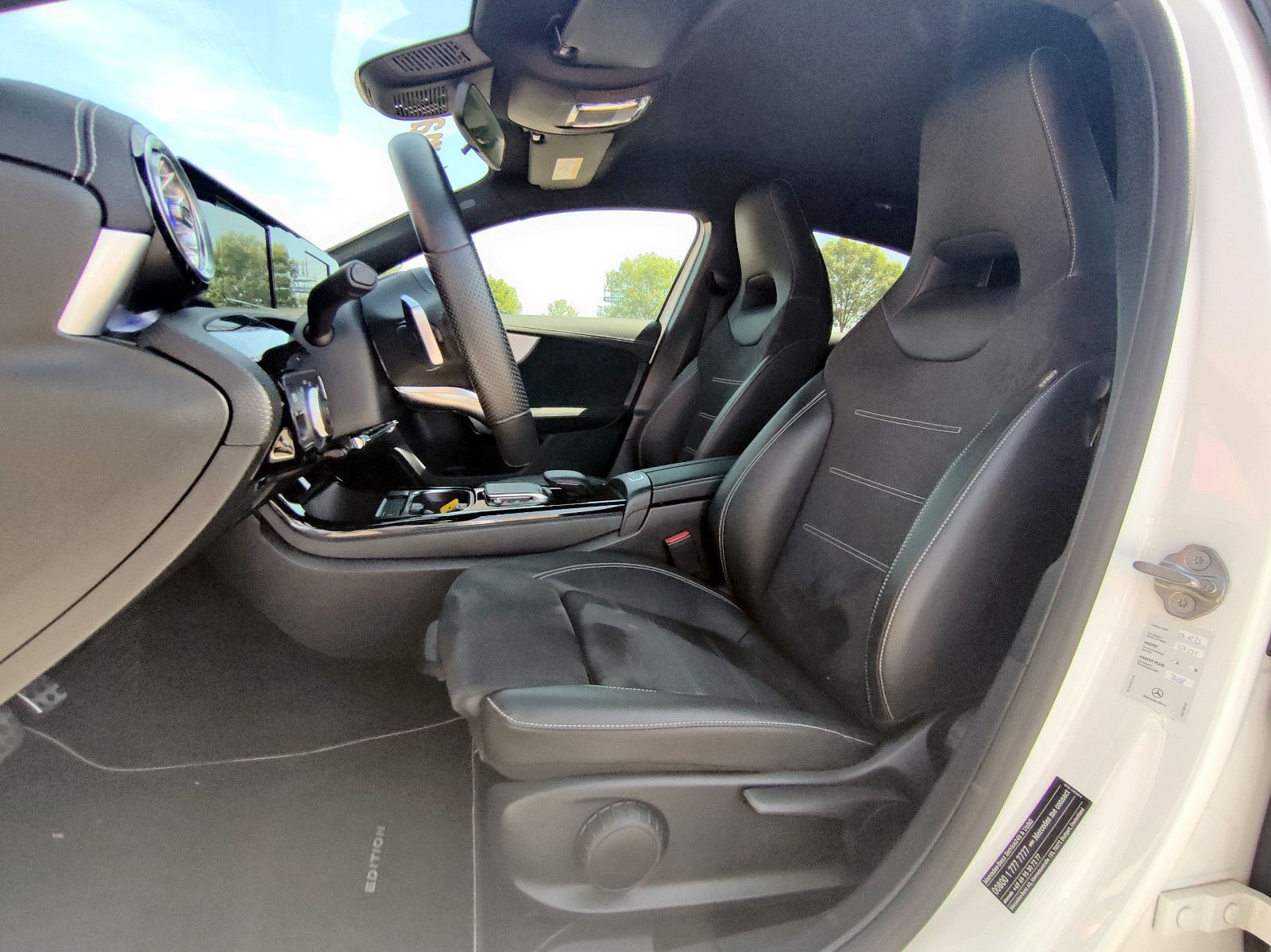 Mercedes-Benz A 180 DCT Edition AMG Line - Samsaru's Car Outlet