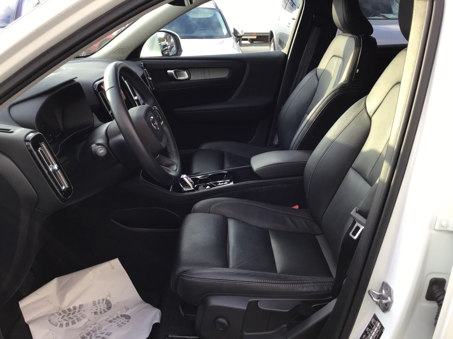 Volvo XC40 T4 Inscription Recharge - Samsaru's Car Outlet