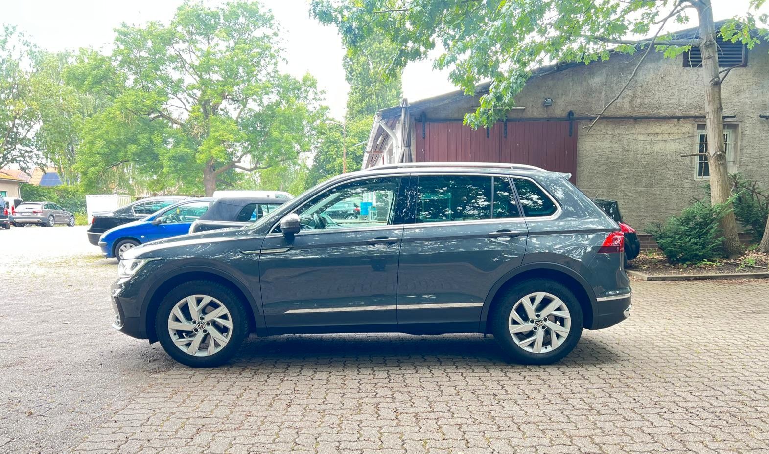 Volkswagen Tiguan Elegance - Samsaru's Car Outlet