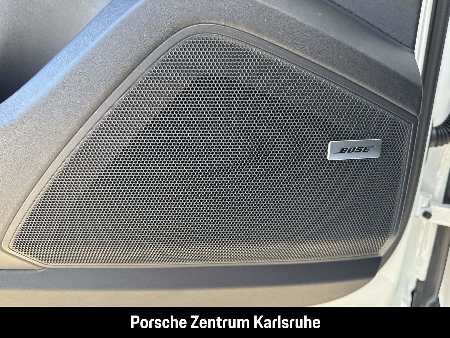 Porsche Cayenne E-Hybrid BOSE Luftfederung InnoDrive LED