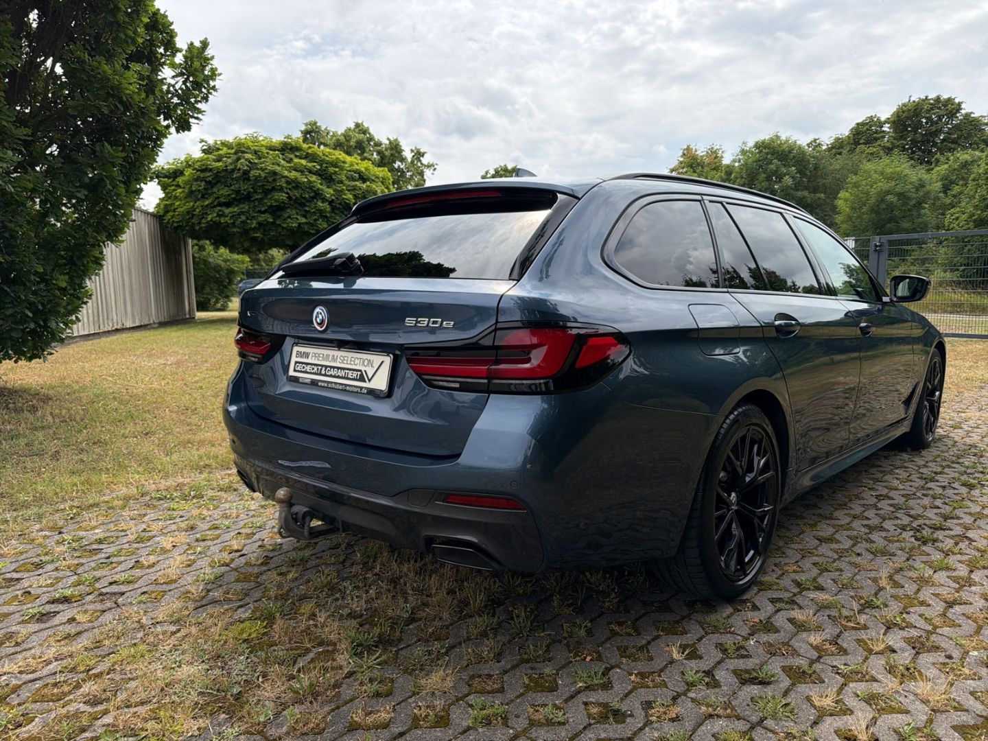 BMW 530 e Touring M Sport HUD H&K 4-Zonen Pano AHK L