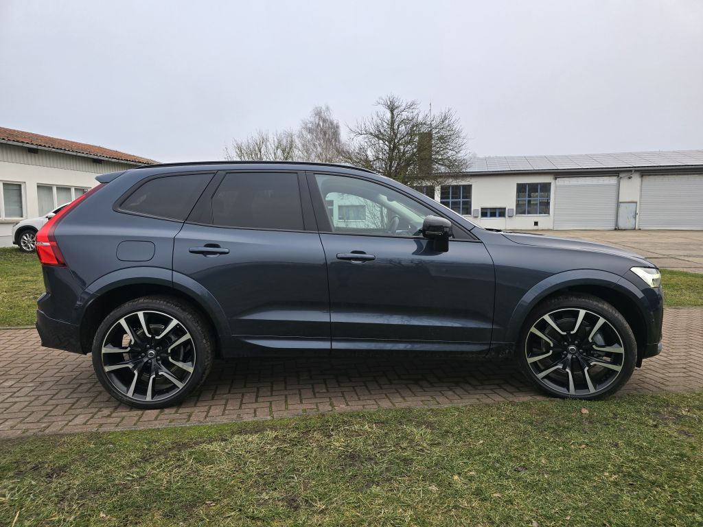 Volvo XC60 B4 D AWD Ultimate - Samsaru's Car Outlet