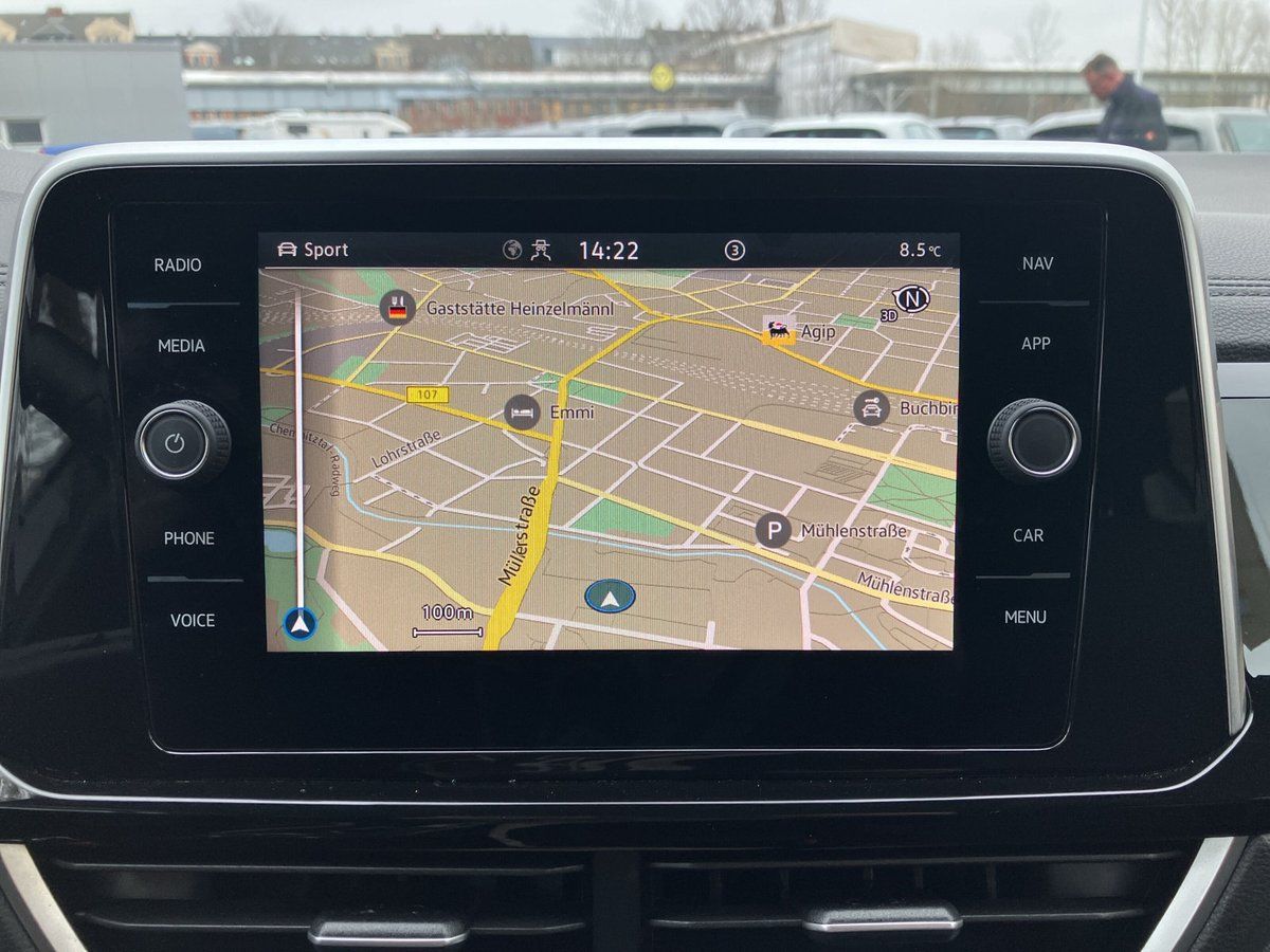 Volkswagen T-Roc R-Line 2.0 TDI DSG - Samsaru's Car Outlet