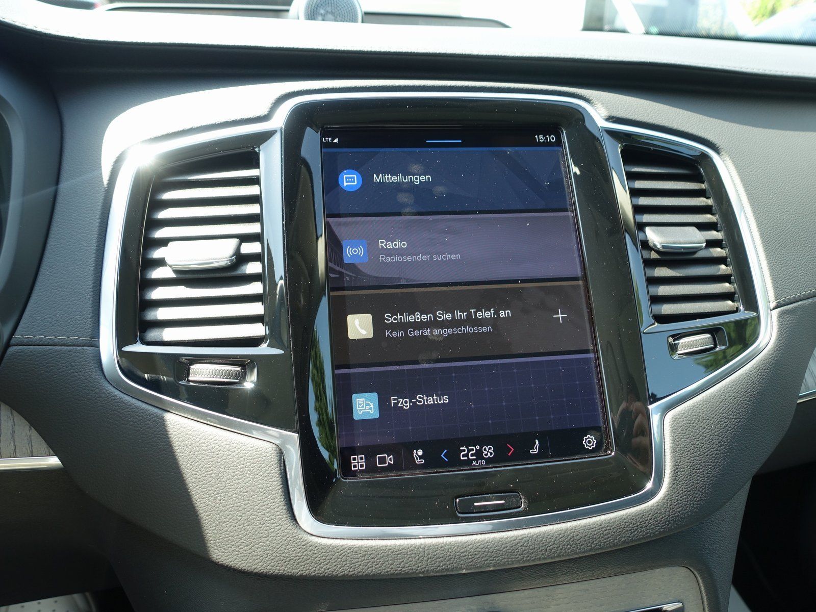 Volvo XC90 Ultra Dark T8 AWD Plug-in Hybrid - Samsaru's Car Outlet