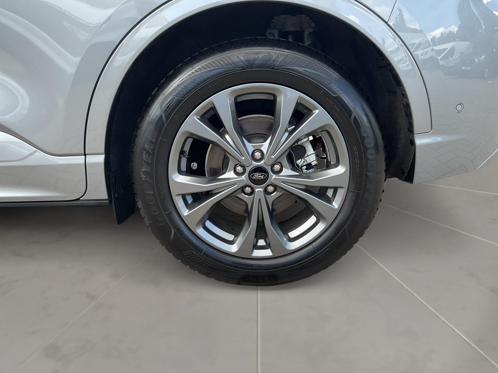 Ford Kuga 2.0 EcoBlue ST-Line - Samsaru's Car Outlet