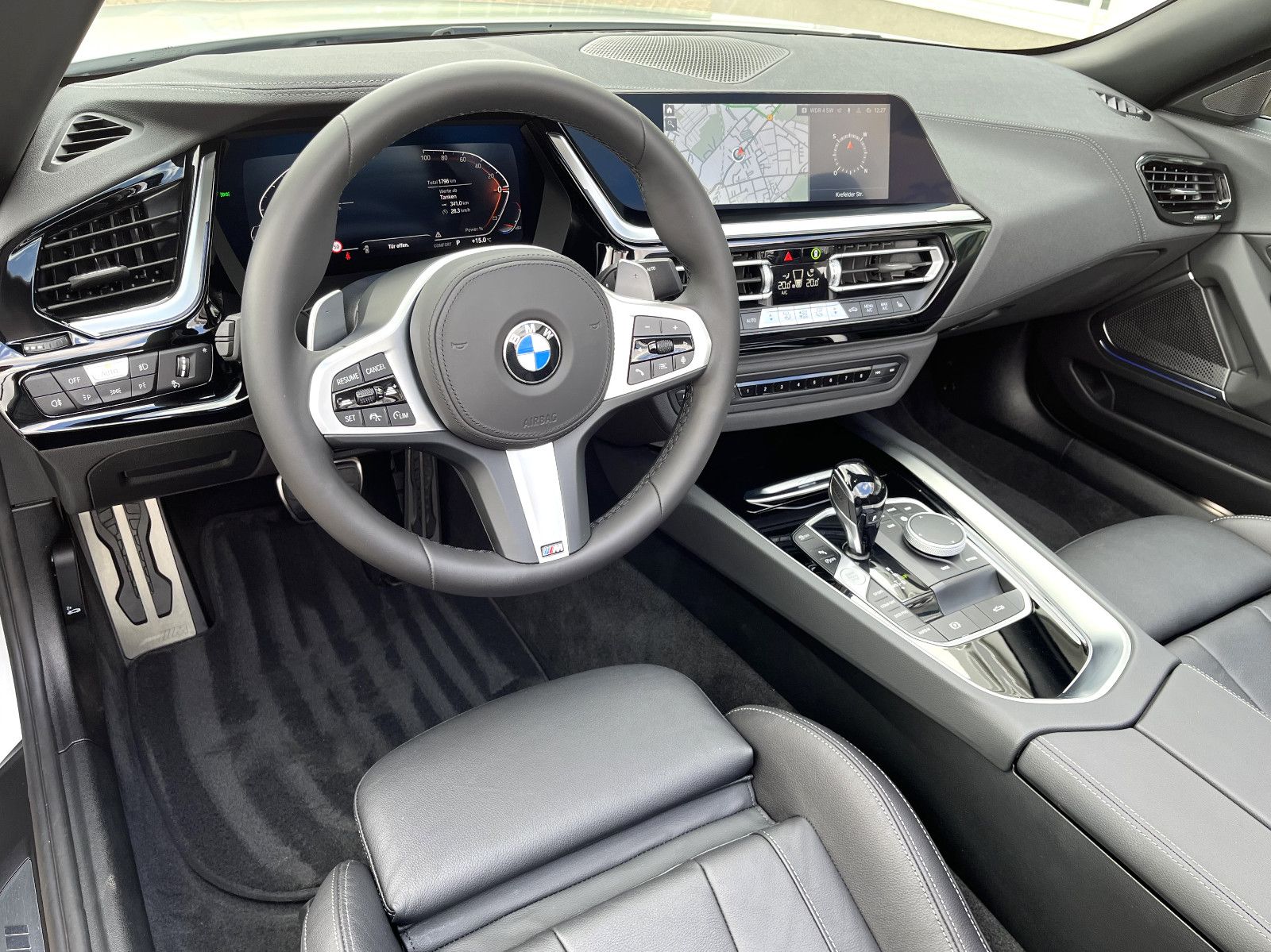 BMW Z4 sDrive20i M Sport - Samsaru's Car Outlet