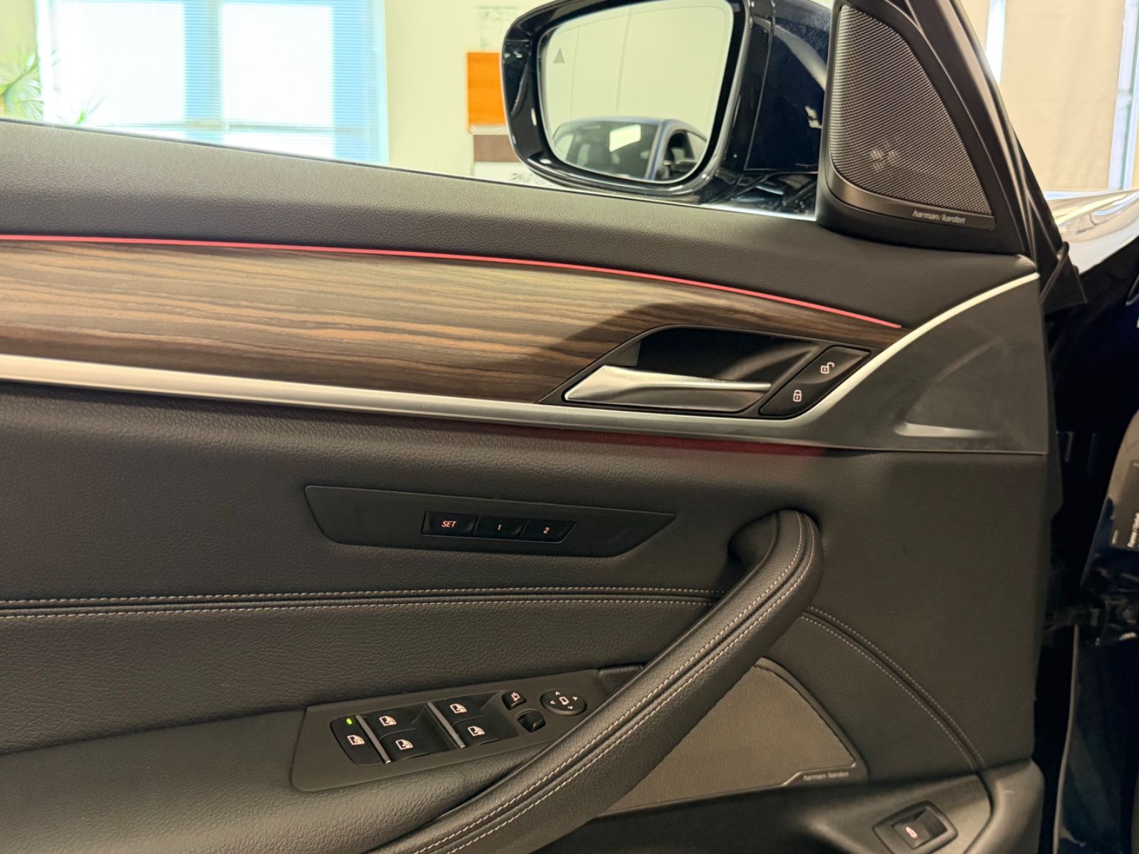 BMW 530dxD/HUD/Laser/P+DrivAsPro/360°/St&Go/StandHz
