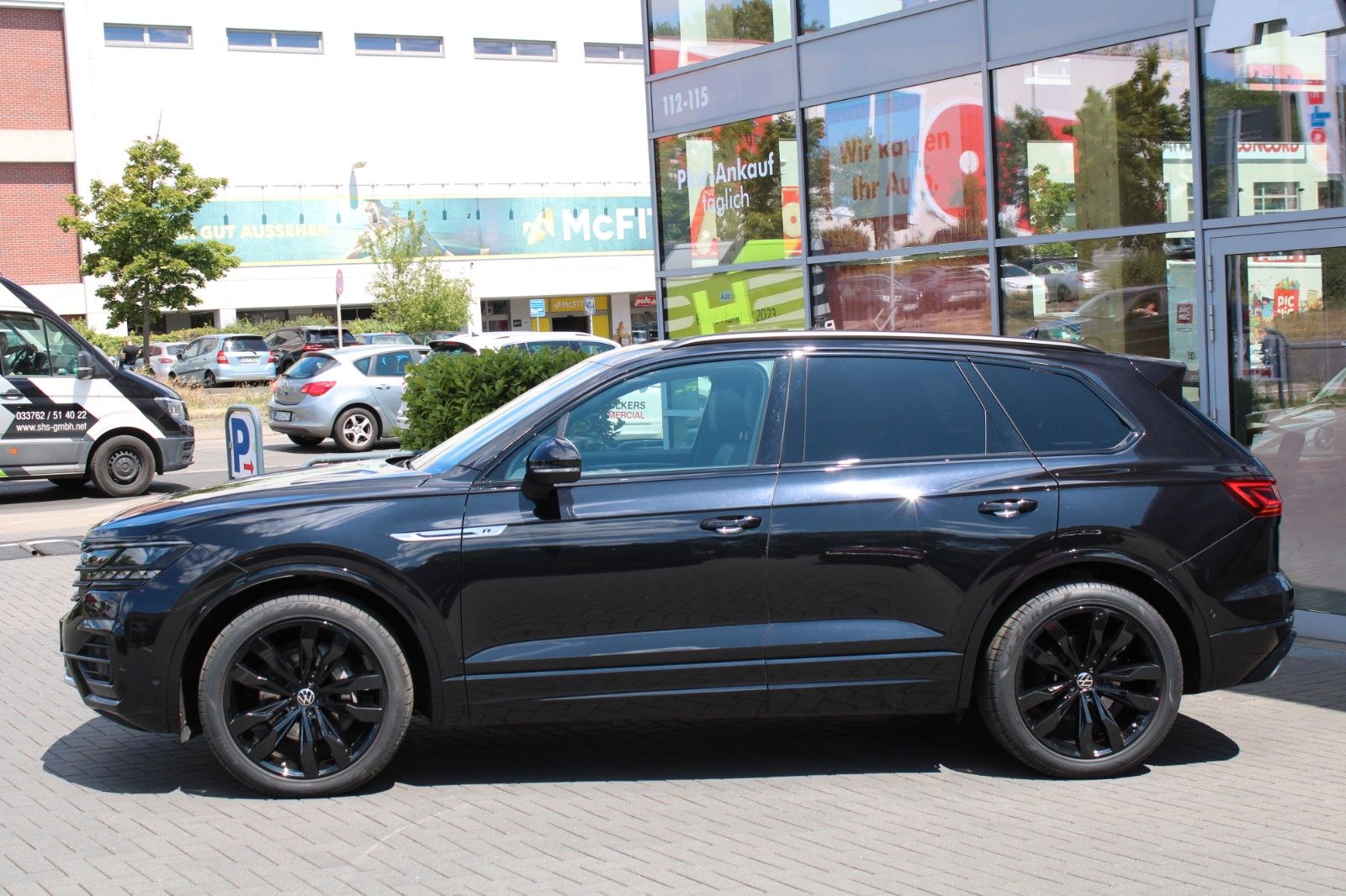 Volkswagen Touareg TDI R-Line - Samsaru's Car Outlet