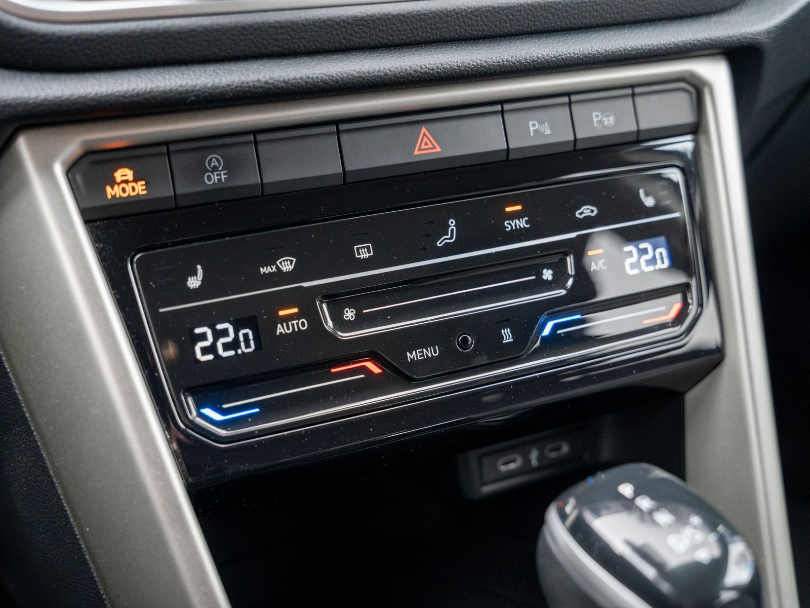 Volkswagen T-ROC MOVE T-Roc MOVE 1.5 l TSI - Samsaru's Car Outlet