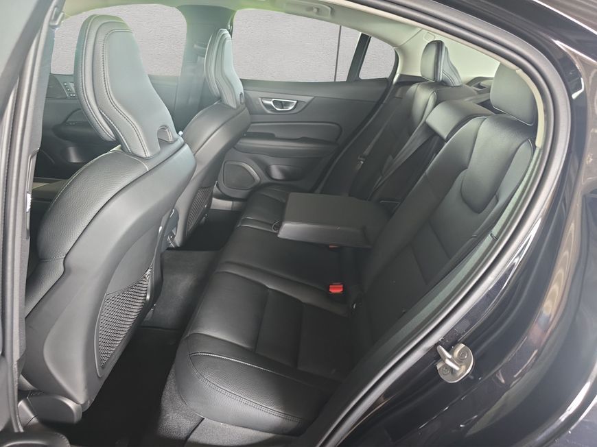 Volvo S60 B5 B AWD Ultimate Dark