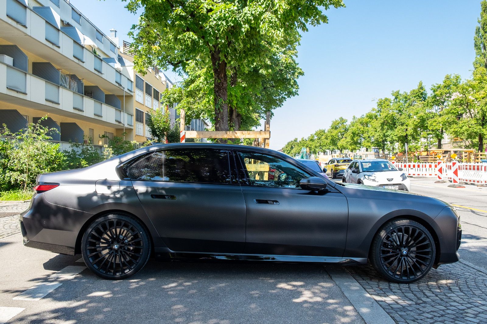 BMW 740d xDrive M, Full Option, Fond-Ent., 22 Zoll