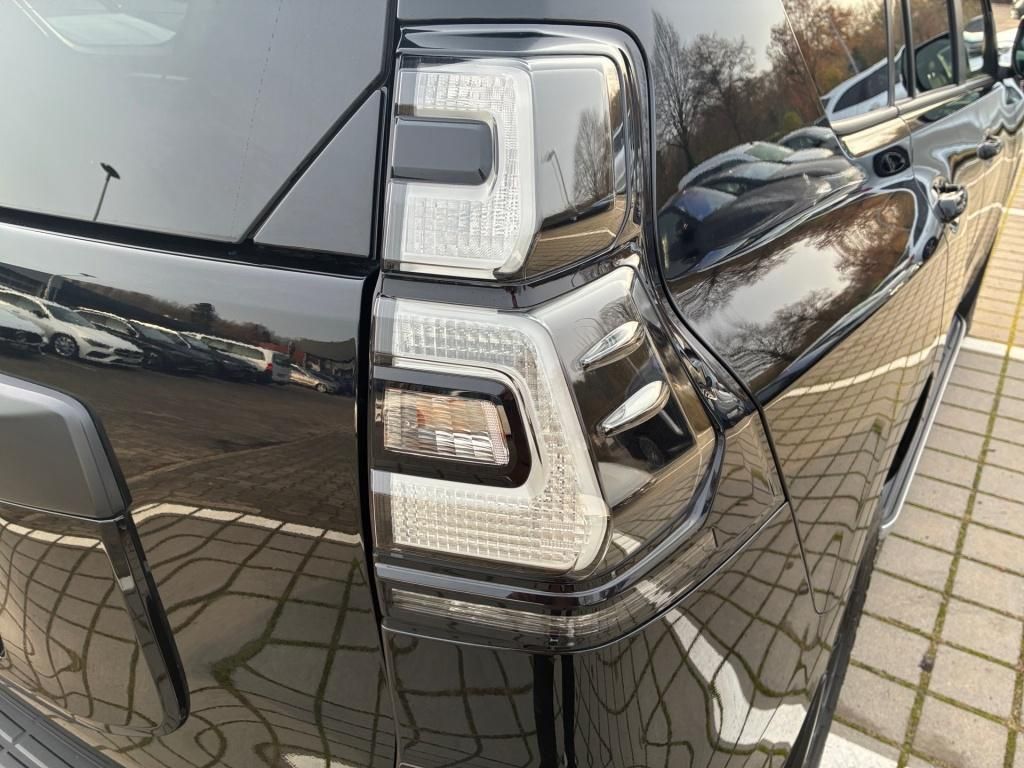 Toyota Land Cruiser 2.8 D4-D TEC Edition AHK PANO JBL B