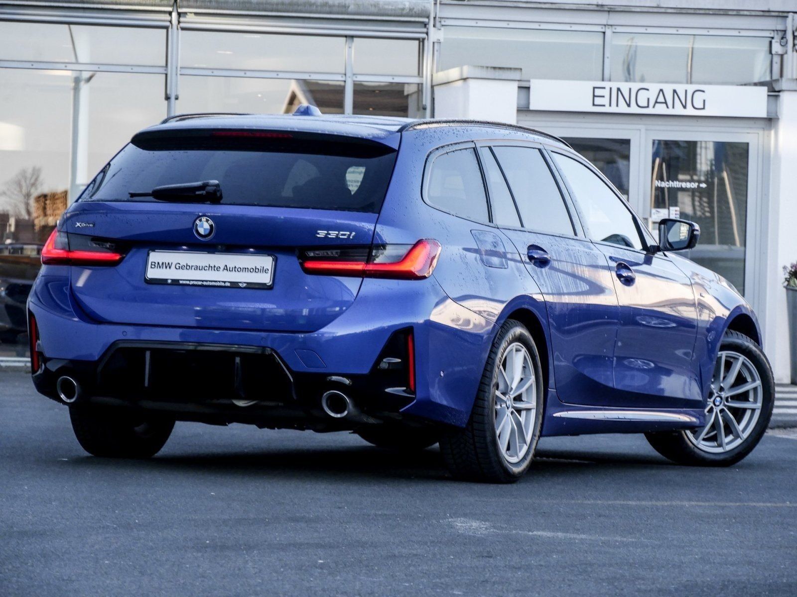 BMW 330i xDrive M Sport HuD Pano AHK LED