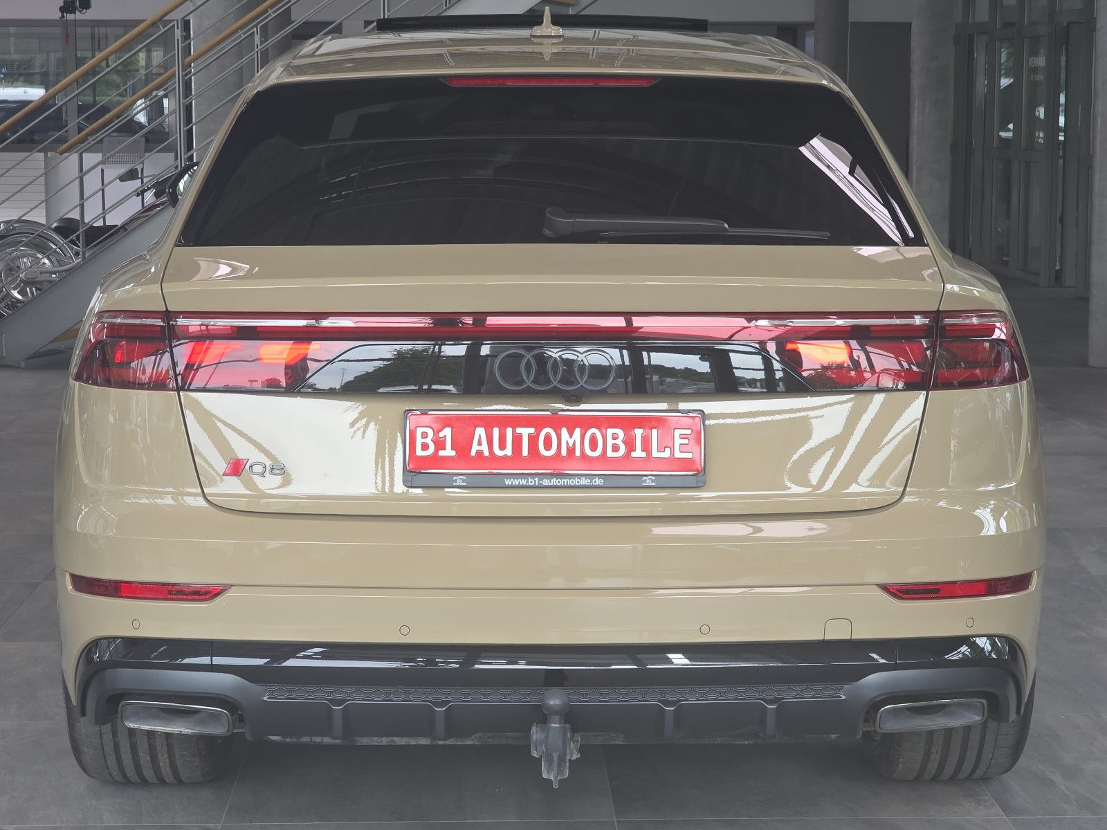 Audi Q8 60 TFSI e quattro - Samsaru's Car Outlet