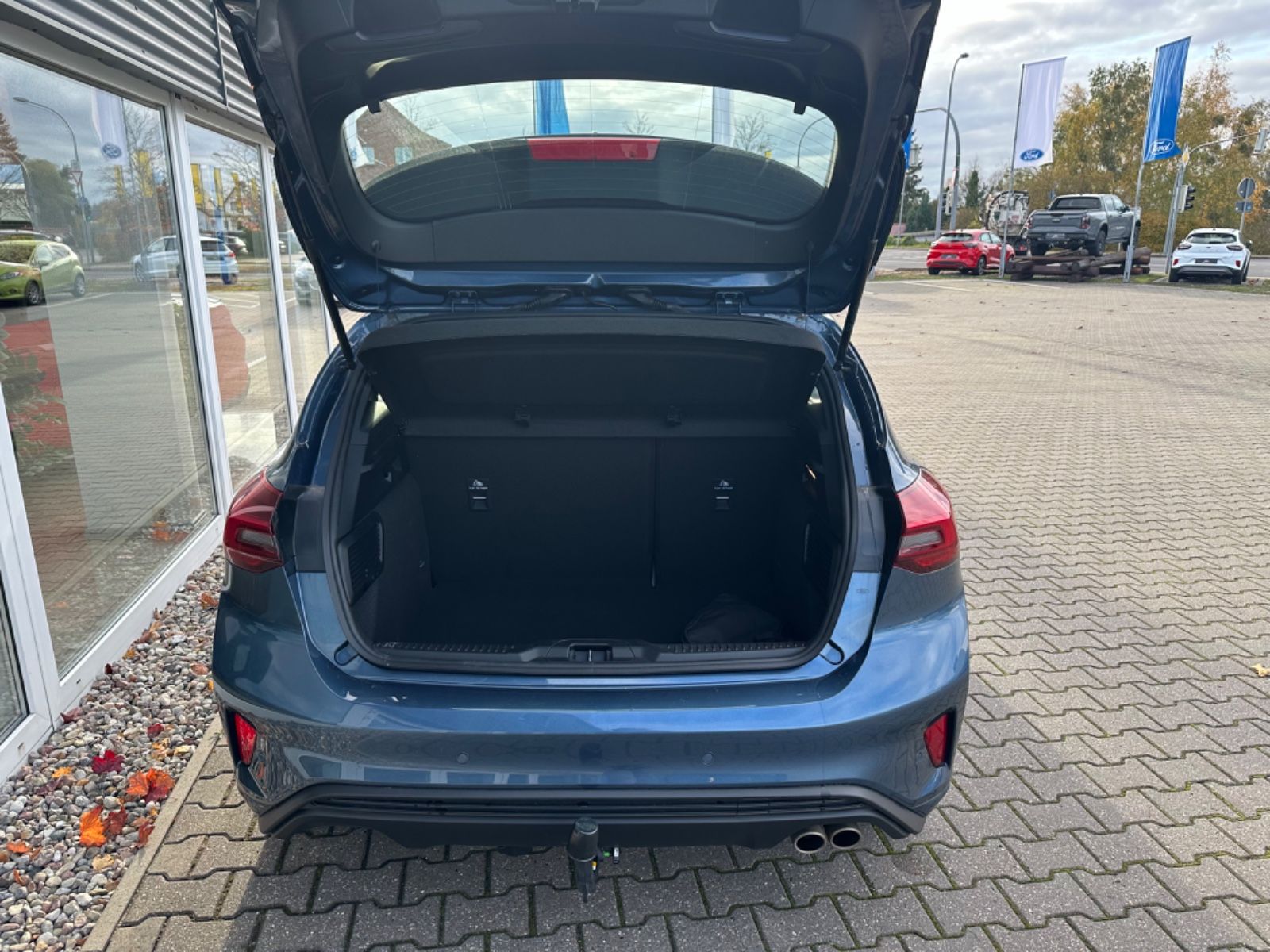 Ford Focus Lim. ST-Line Hybrid >SYNC4+KAMERA+BLIS+AHK