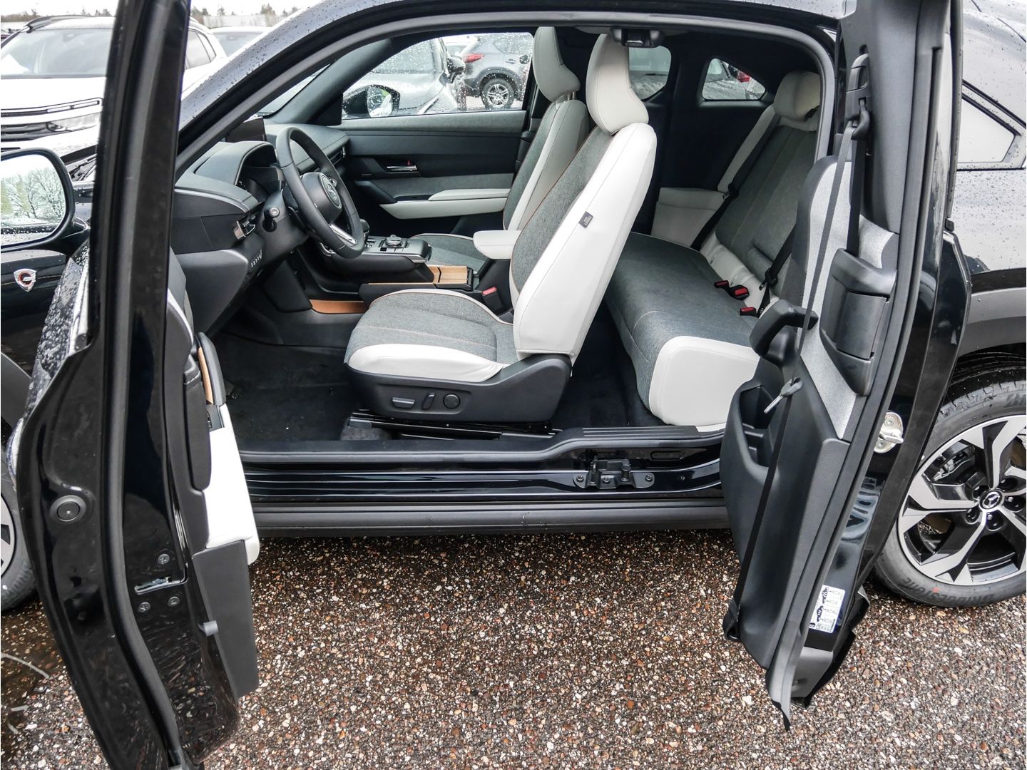 Mazda MX-30 e-SKYACTIV R-EV MAKOTO PREMIUM-Paket SCHIE