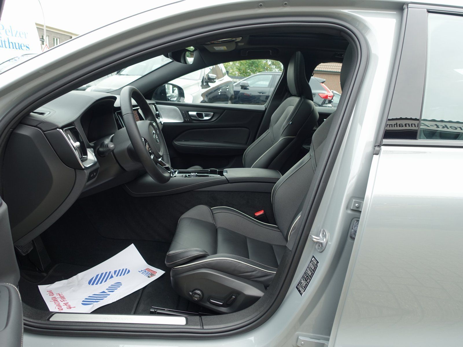 Volvo S60 Recharge Ultimate T8 AWD/HeadUP/B&W/Kamera