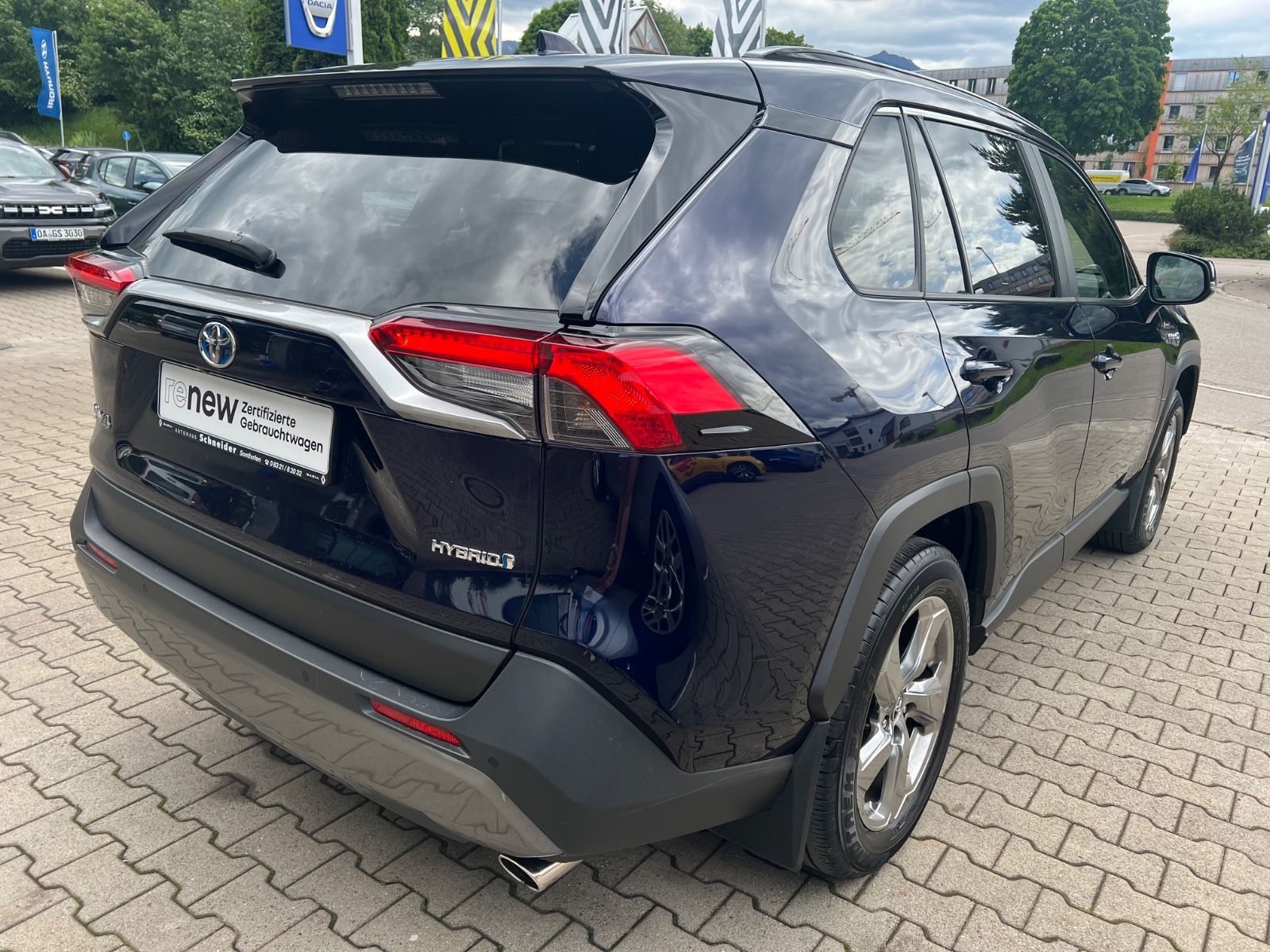 Toyota RAV 4 Hybrid 4WD - Samsaru's Car Outlet