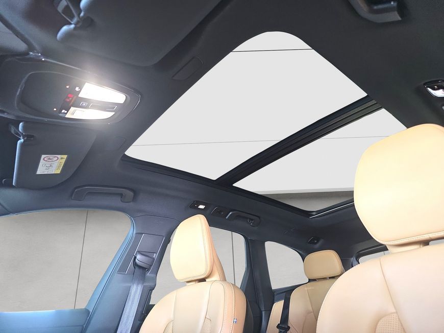 Volvo XC60 T6 AWD Recharge - Samsaru's Car Outlet