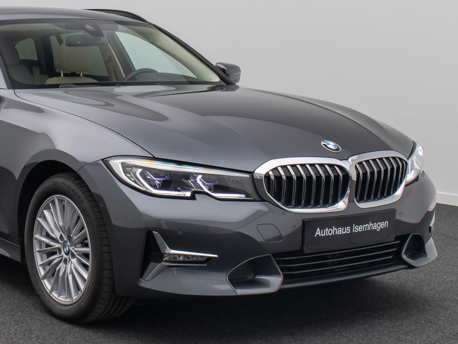 BMW 320d Luxury Line - Samsaru's Car Outlet