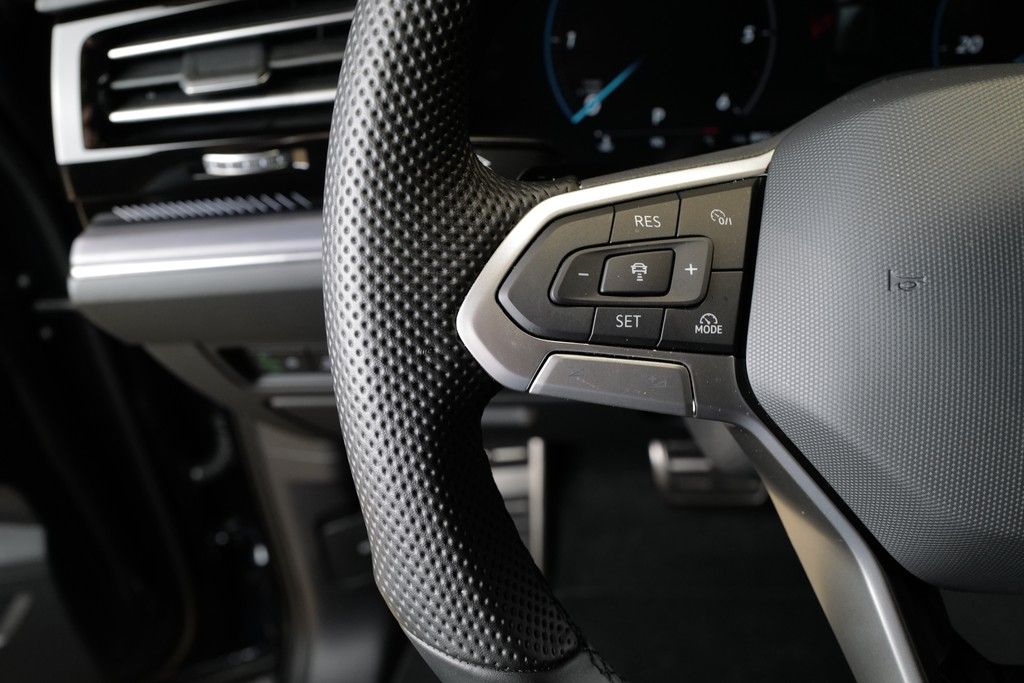 Volkswagen Touareg 3.0TDI R-Line Allradlenk StdHz Keyless
