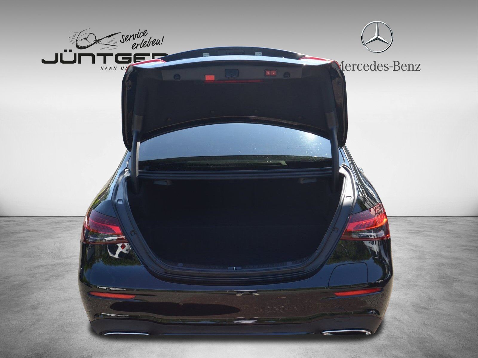 Mercedes-Benz E 300 de Lim AMG - Samsaru's Car Outlet