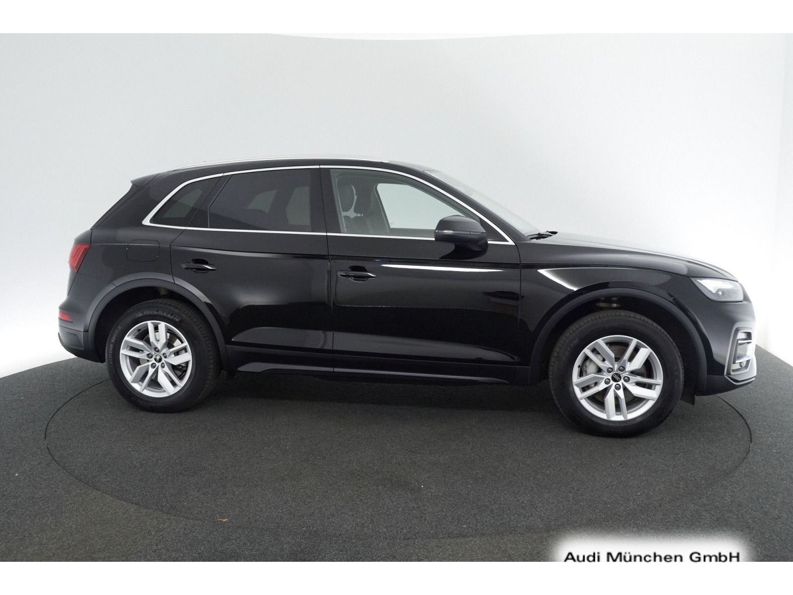 Audi Q5 50 TFSI e qu. S tronic - Samsaru's Car Outlet