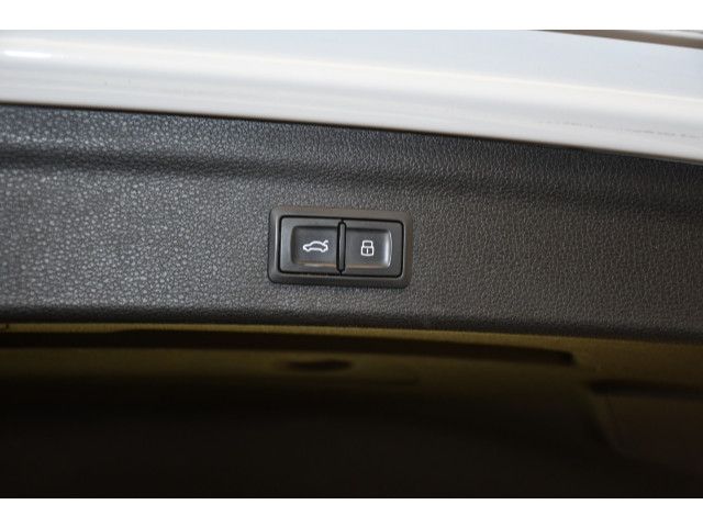 Audi Q3 45 2.0 TFSI quattro S-tronic - Samsaru's Car Outlet