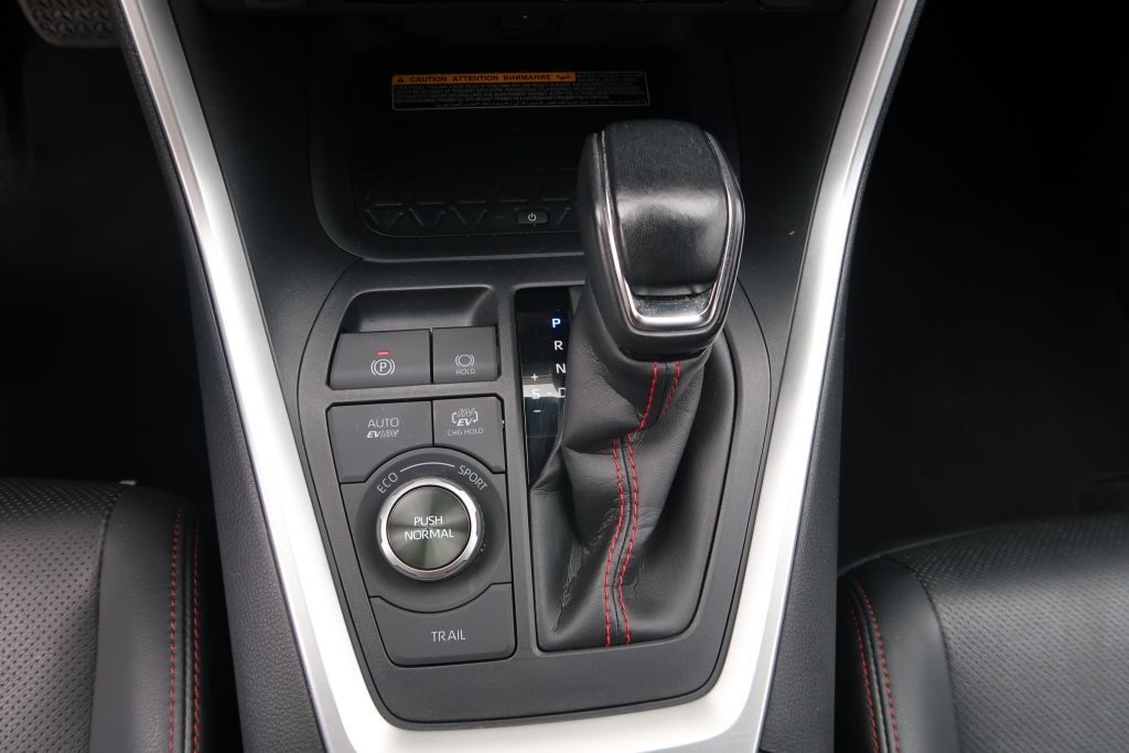 Toyota RAV 4 Plug-in-Hybrid - Samsaru's Car Outlet