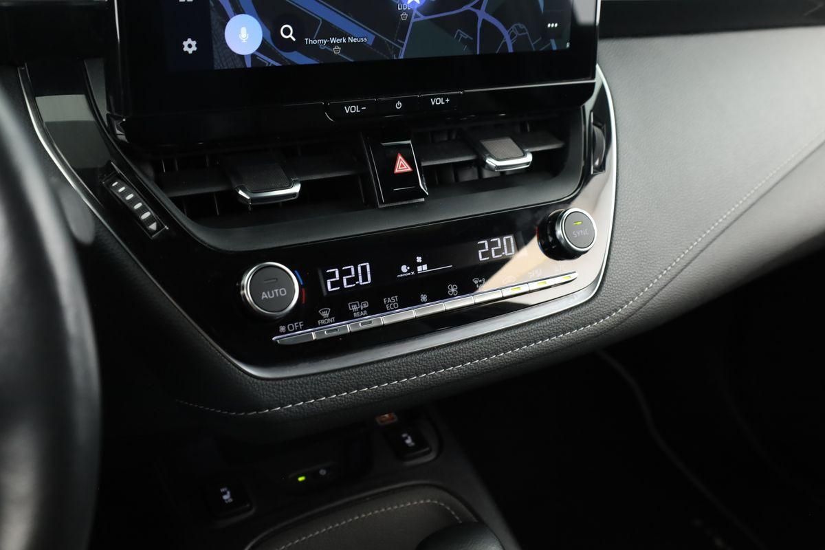 Toyota Corolla Touring Sports 2.0 CVT Team D Navi Kam