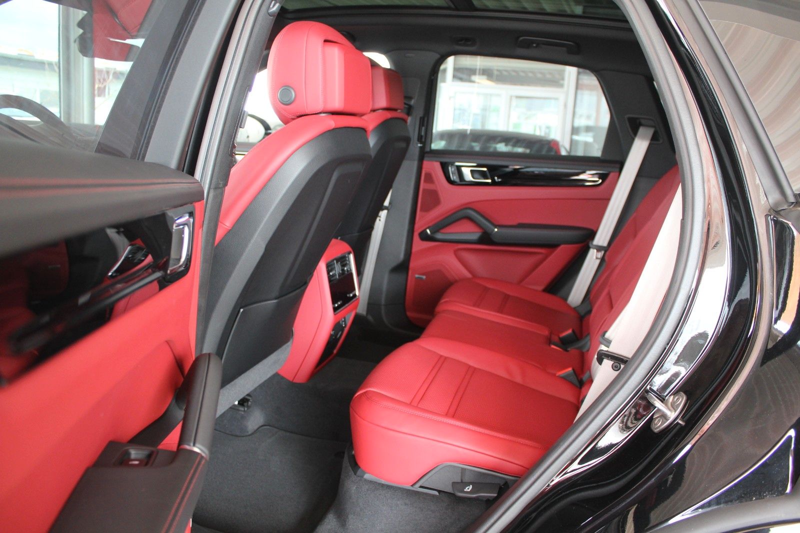 Porsche Cayenne E-Hybrid Platinum Edition/SportChrono