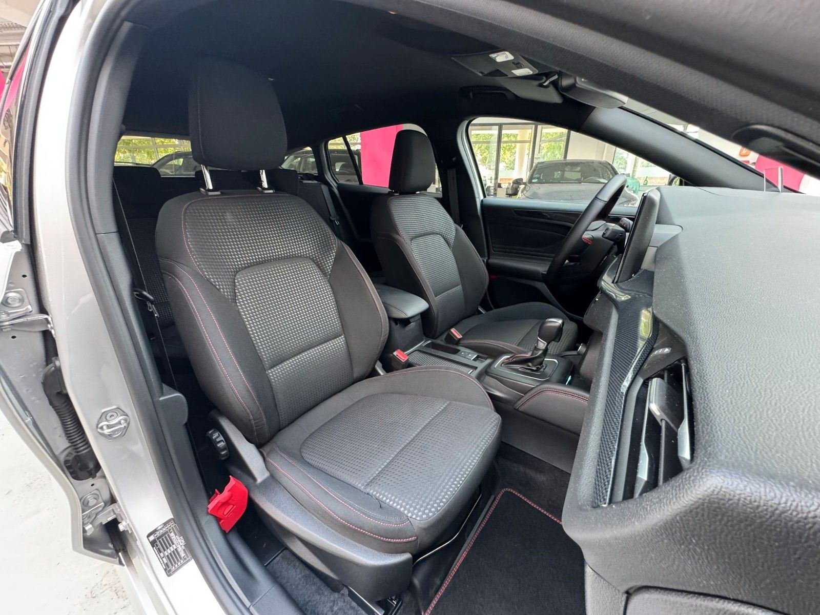Ford Focus Turnier ST-Line X Automatik+Kamera+HUD