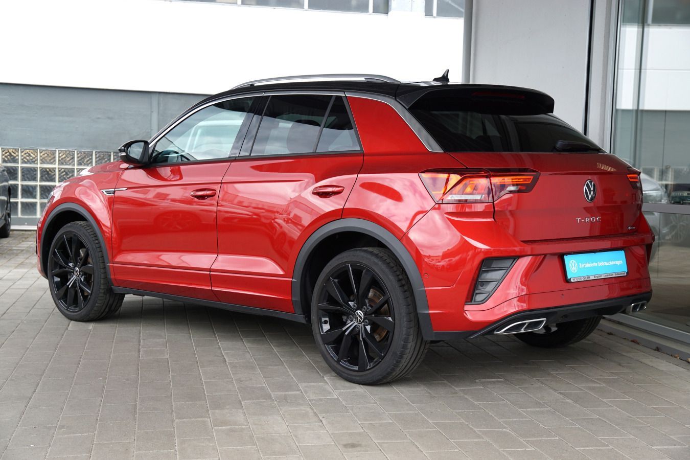 Volkswagen T-Roc R-Line 2.0 TSI DSG 4MOTION - Samsaru's Car Outlet