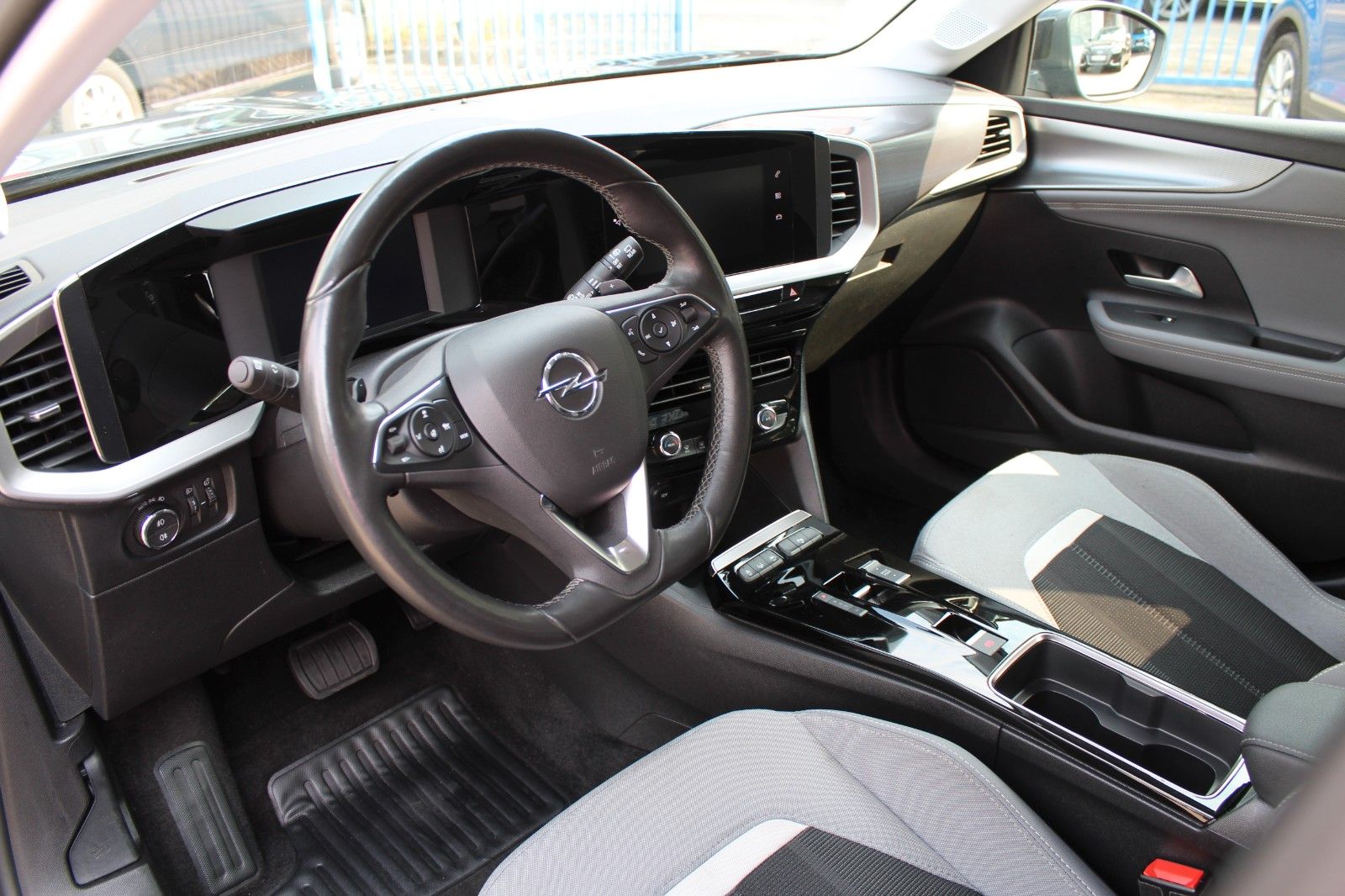 Opel Mokka Elegance - Samsaru's Car Outlet