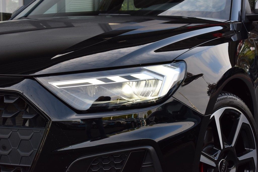 Audi A1 Sportback 40 TFSI S-tronic S-line - Samsaru's Car Outlet