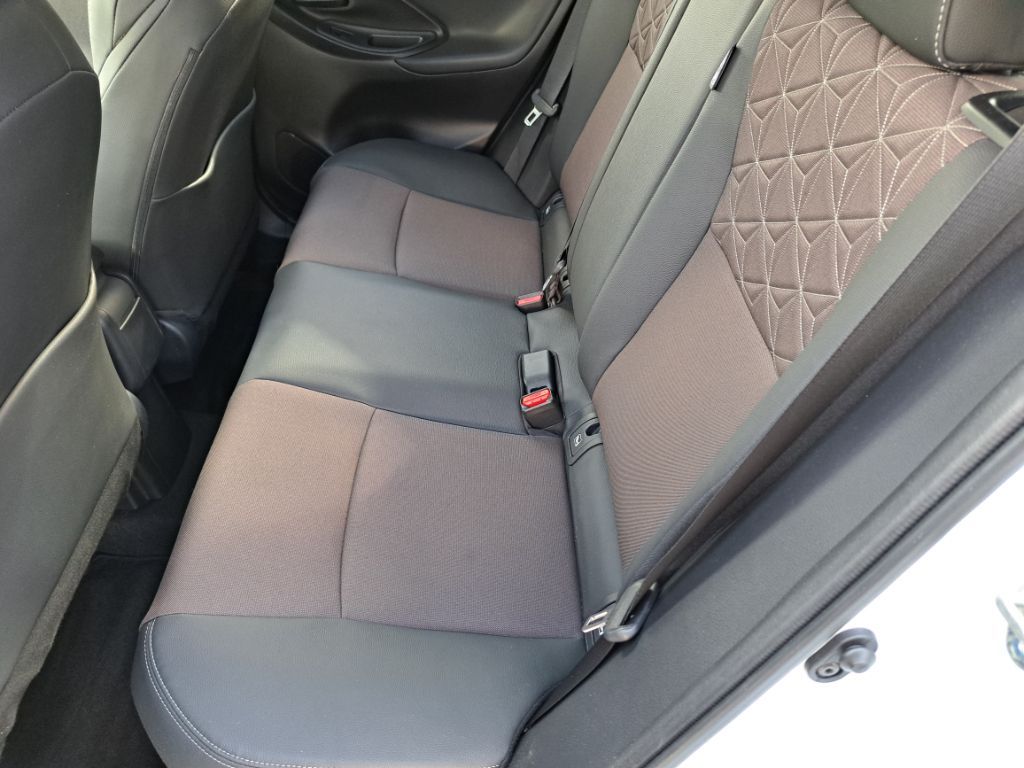 Toyota Yaris Cross Hybrid 1.5 VVT-i Elegant AHK, Teille