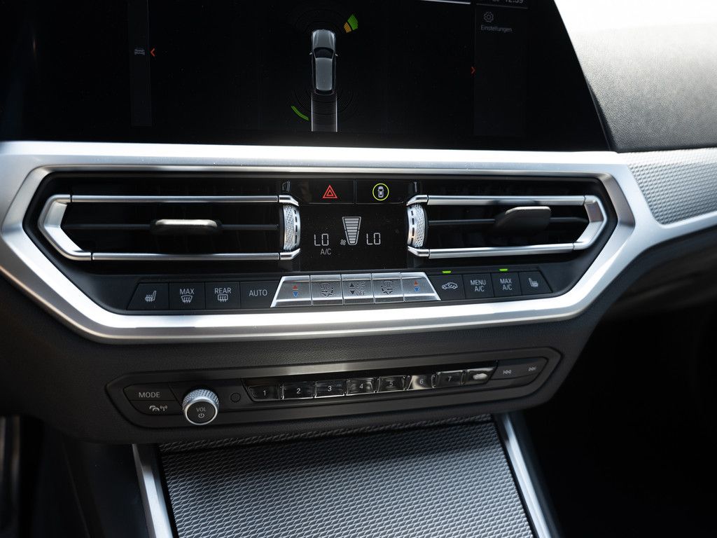 BMW 320d Touring M-Sportpaket - Samsaru's Car Outlet