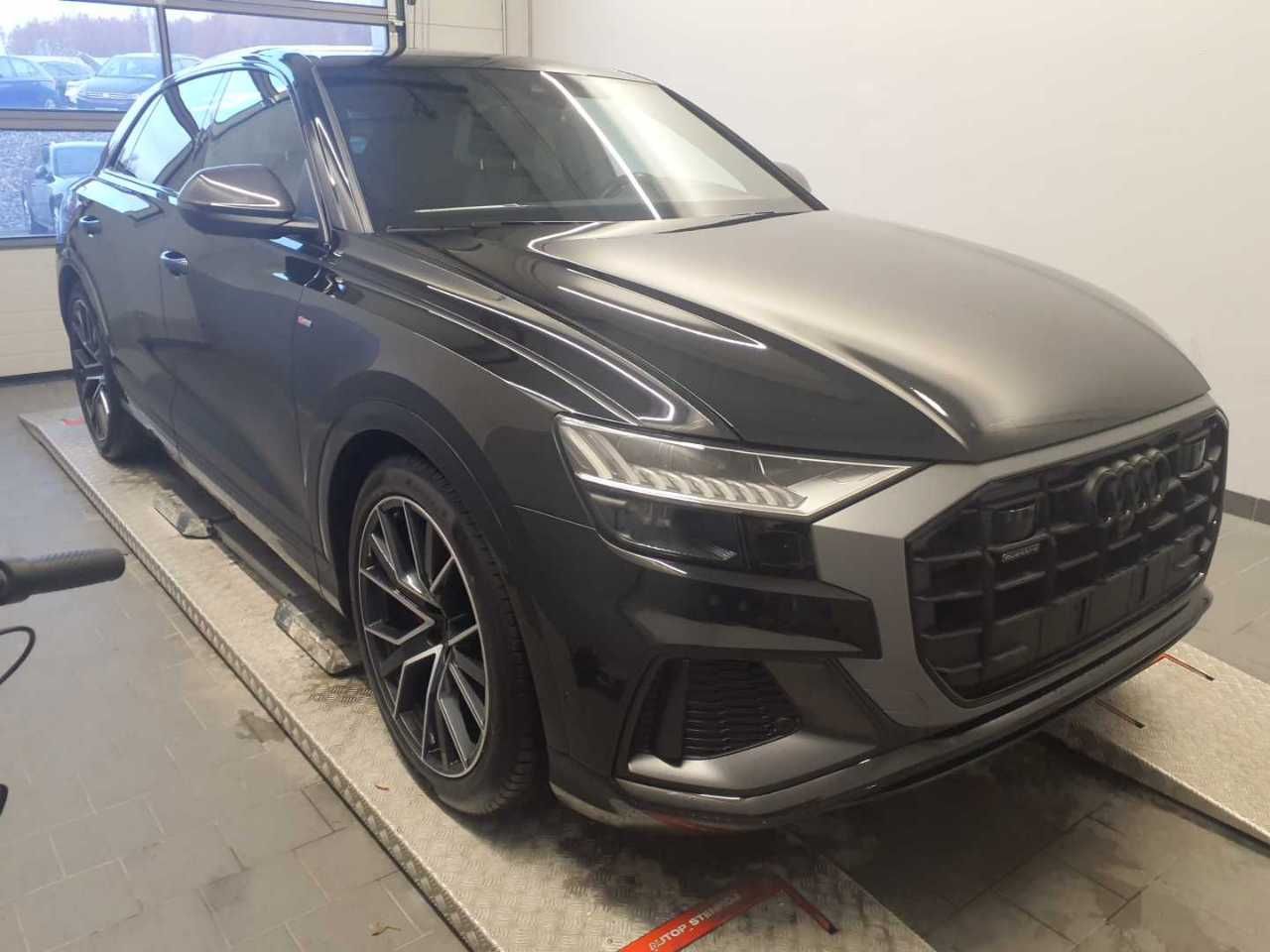 Audi Q8 S line comp. plus 50 TDI Pano HD Matrix B&O A