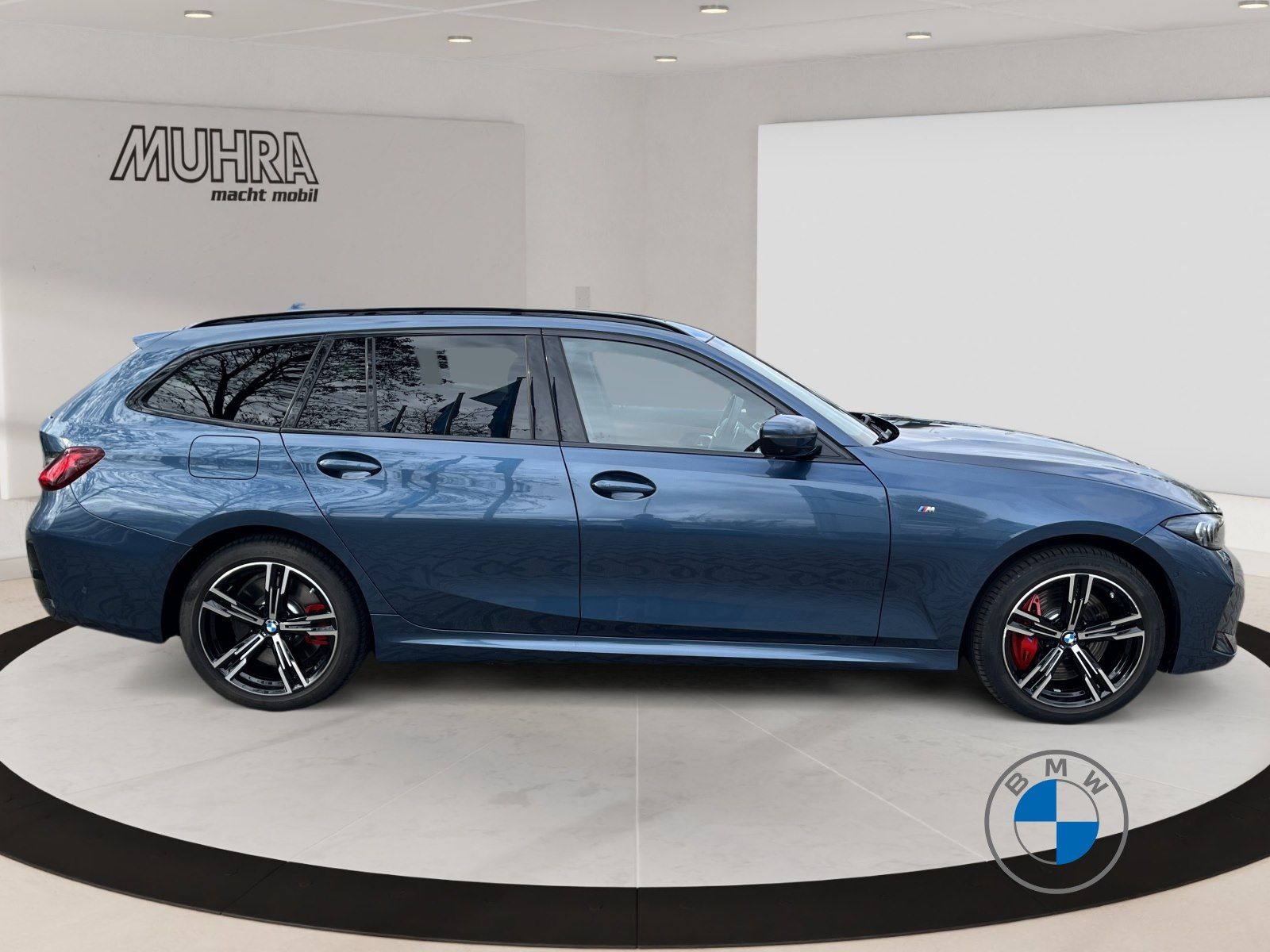 BMW 330e xDrive Touring M Sport Pro AHK Pano ACC H/K