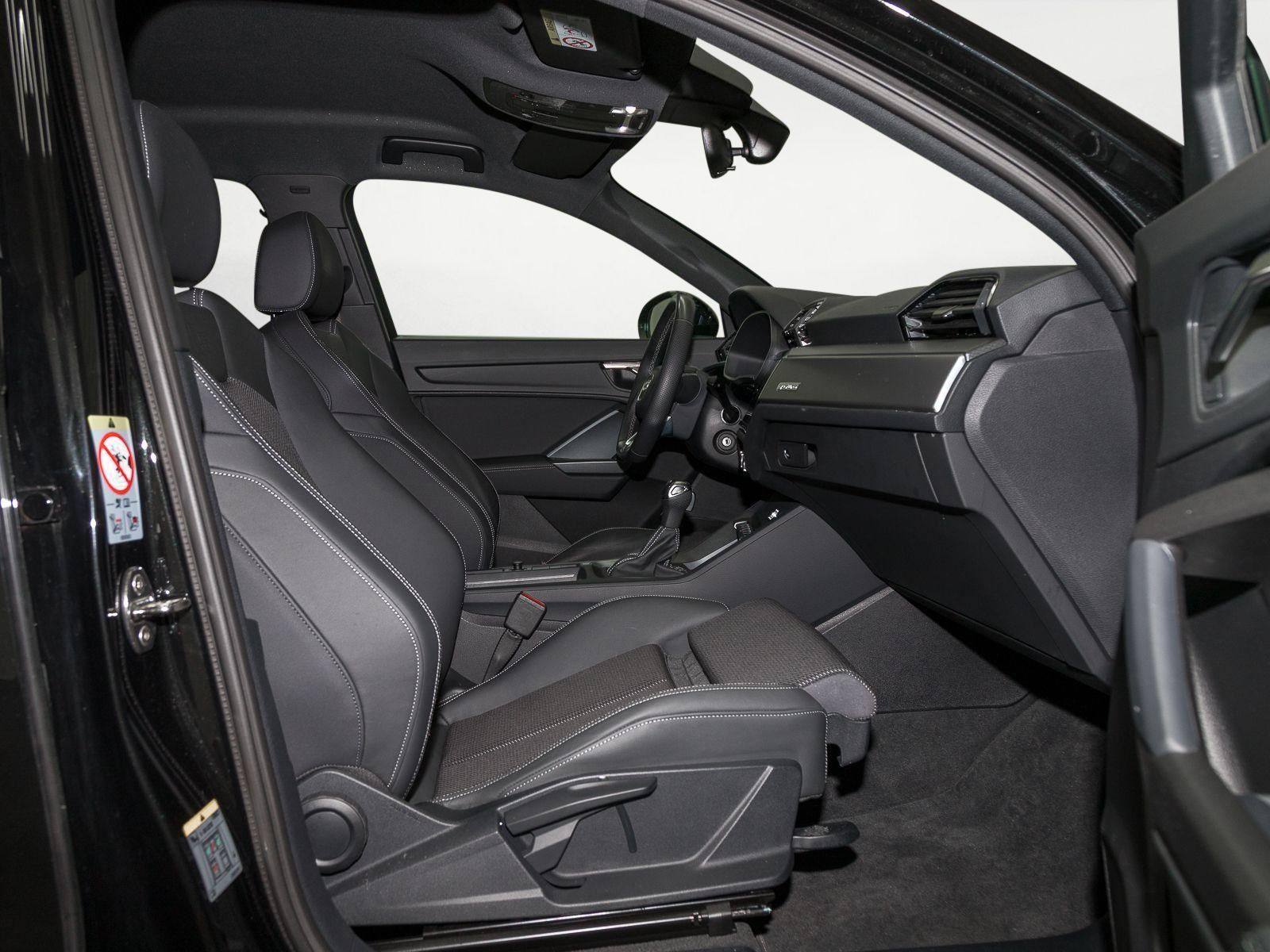 Audi Q3 40 TFSI Q S LINE - Samsaru's Car Outlet