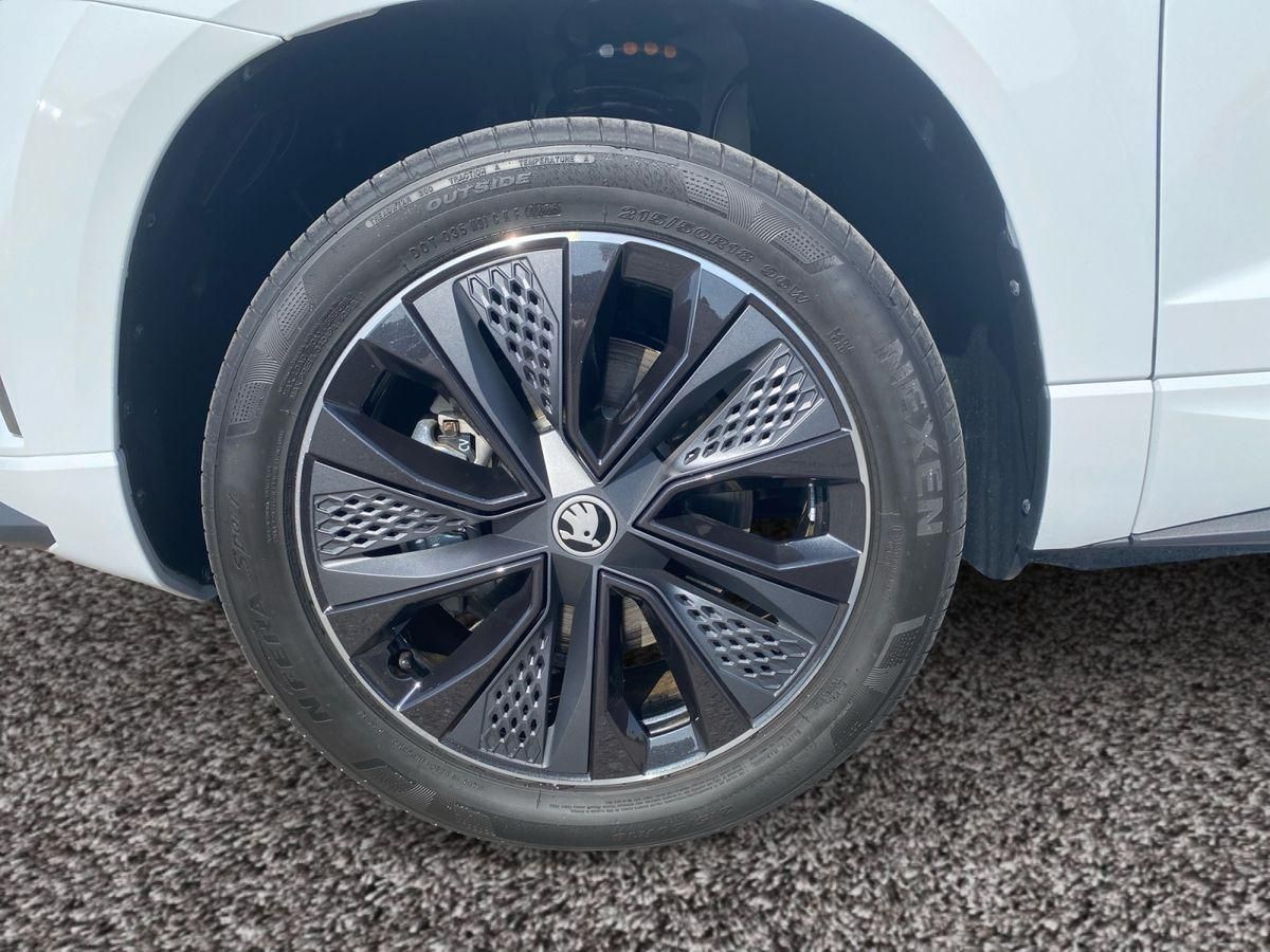 Skoda Karoq 1.5 TSI DSG SPORTLINE+AHK+APP+ACC+KAMERA