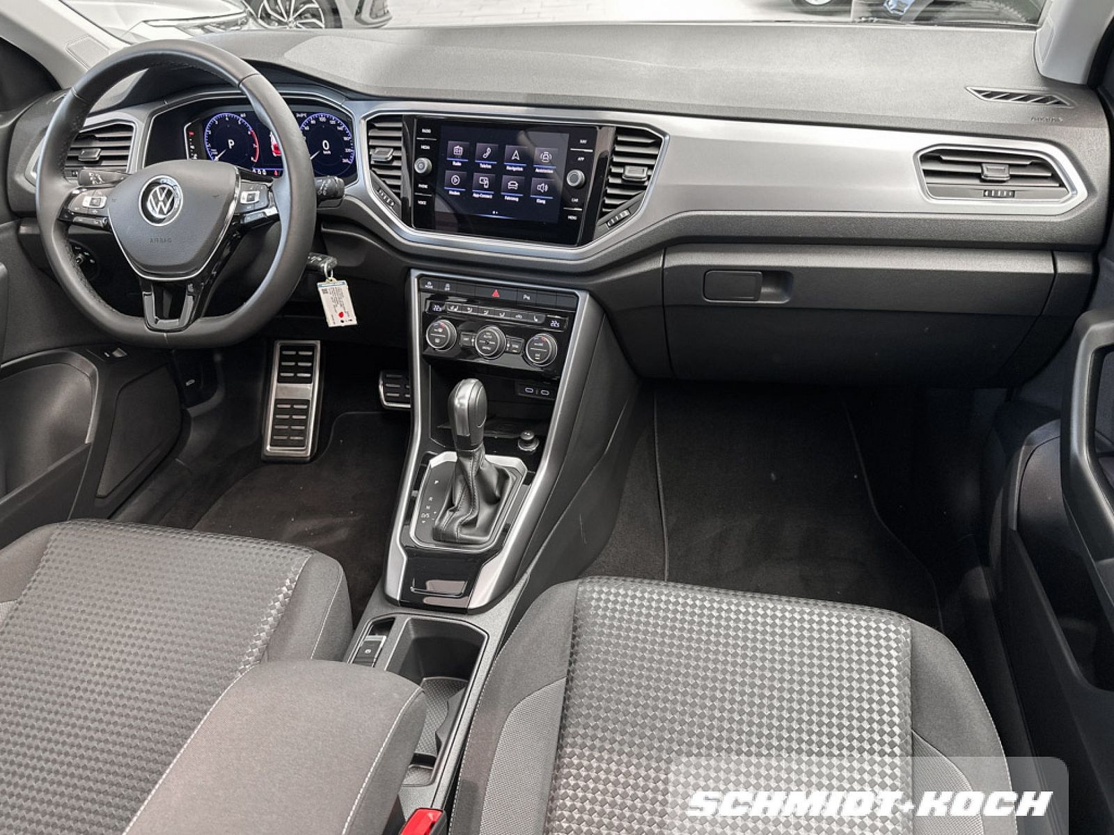 Volkswagen T-Roc 1.5 TSI R-LINE - Samsaru's Car Outlet