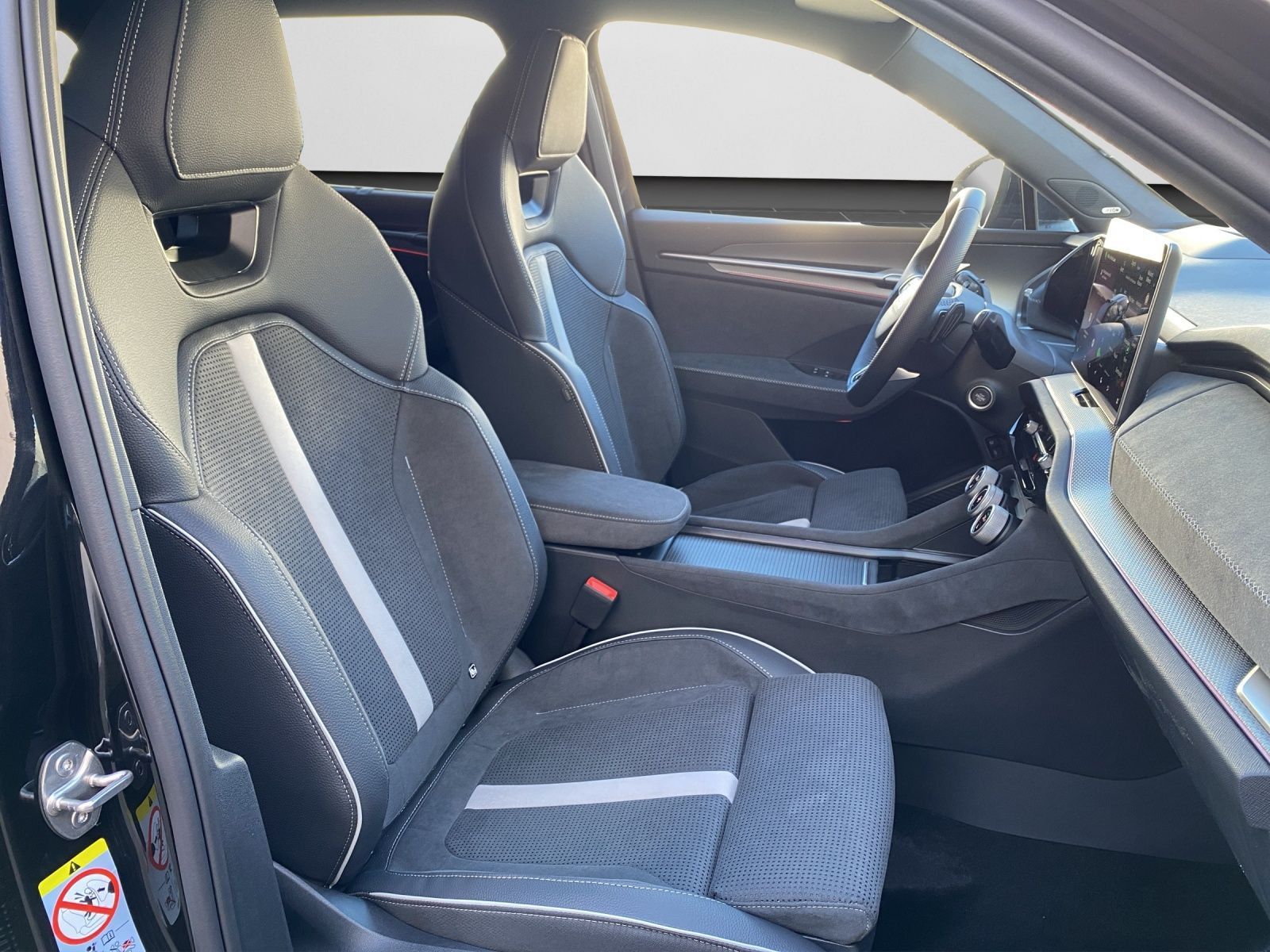 Skoda Kodiaq Sportline 1,5 TSI iV DSG AHK/ Pano/ Infot