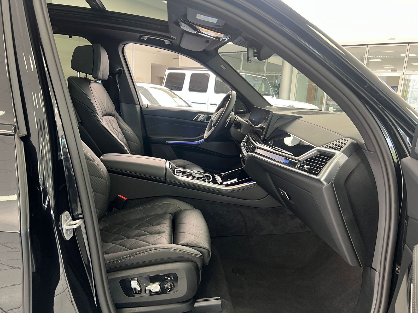 BMW X5 M60 i xDrive*PANO*STHZG*MASSAGE*LUFT*HUD*360°